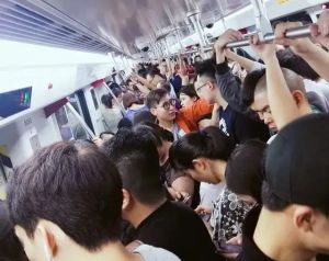 深夜地铁