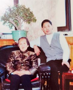 我陪母亲说话话