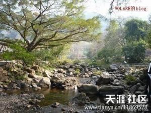 
清泉澈石流明照