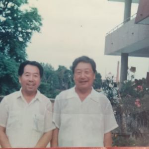 我与贺敬之的合影