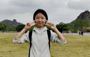 作者：黄馨蕊
