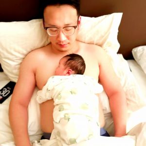 爸爸的胸膛
