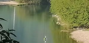 浮浮石园段溪滩
