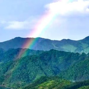 雨后彩虹