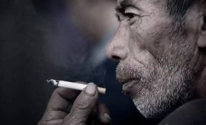 爸爸那双严厉的眼睛 爸爸那双严厉的眼睛