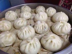 旬阳美食肉包子菜包子都是这个样式制作的