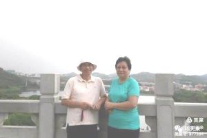 今朝归舍景仙巡