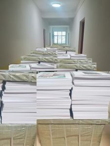 出版五万册刊物堆积现场