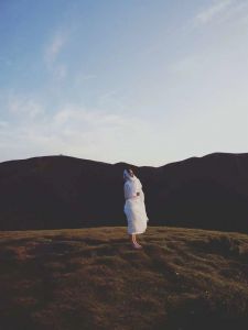 太阳西下的某个时刻