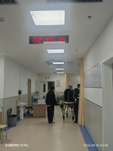 女婿陪护岳父就医