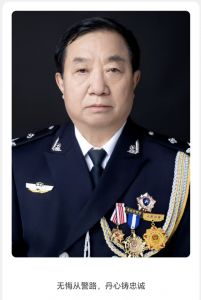 作者近照 作者近照
